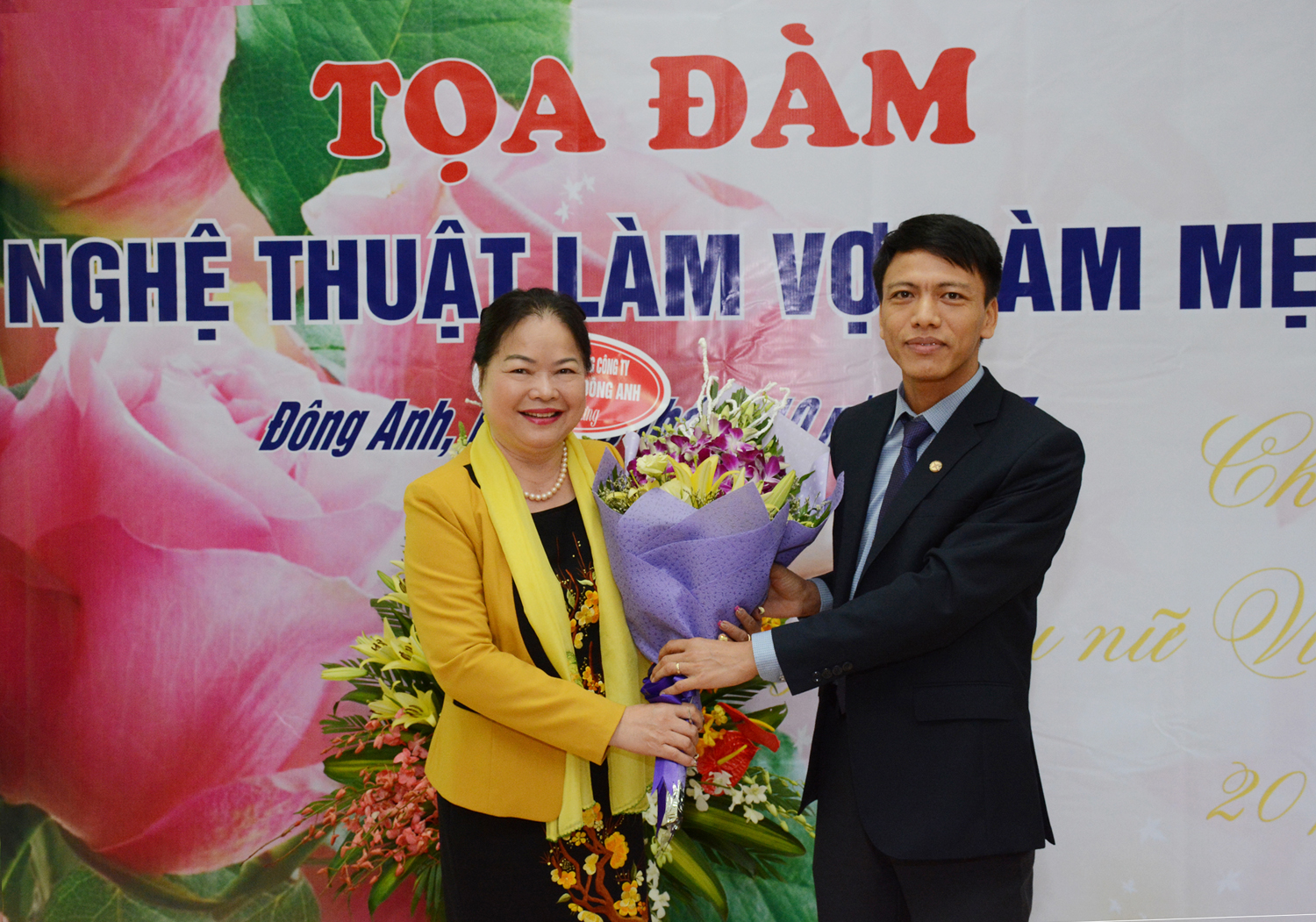 Tọa đàm “Nghệ thuật làm vợ, làm mẹ, vai trò của phụ nữ trong xây dựng gia đình bình đẳng, tiến bộ, hạnh phúc”