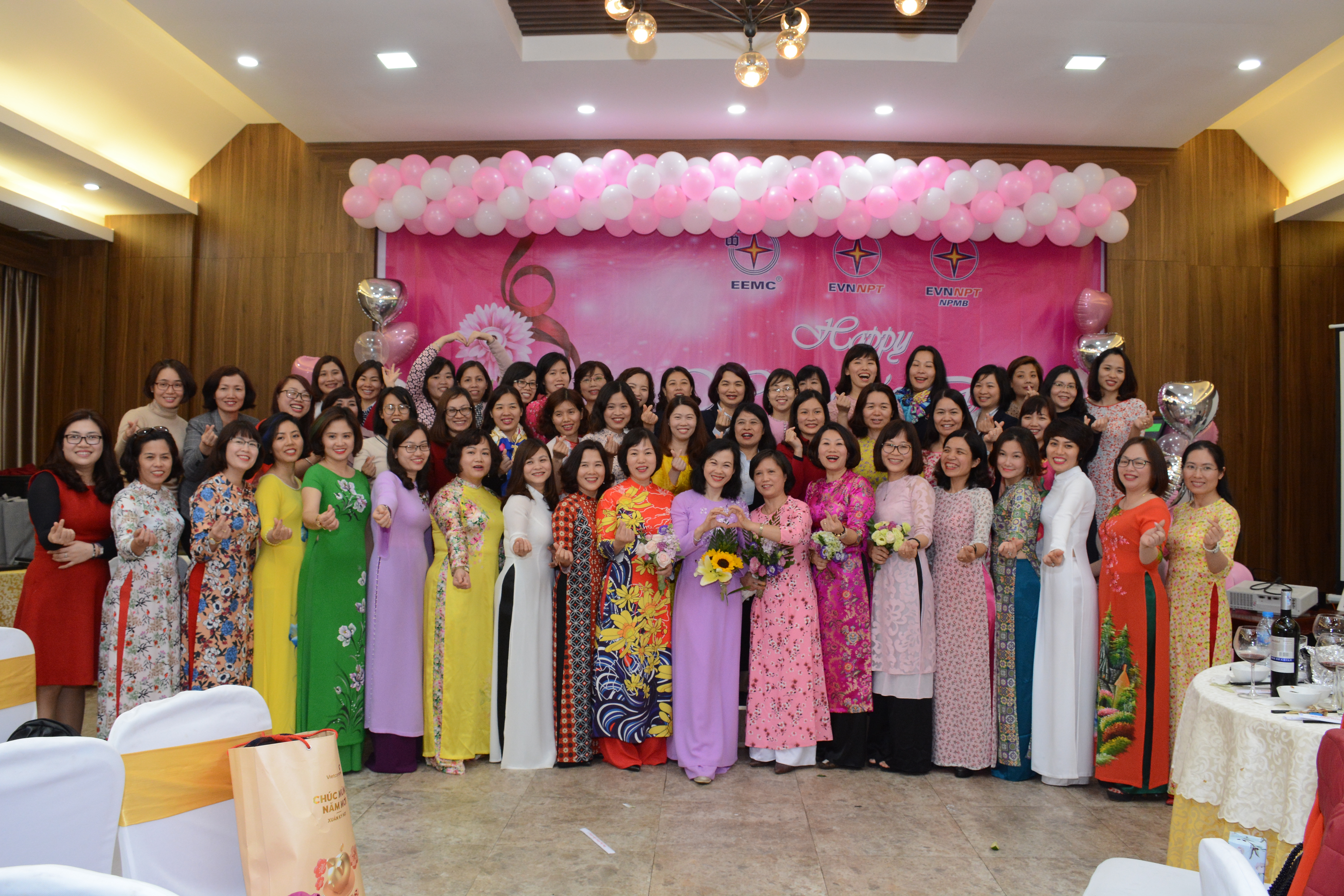 Hành trình về nguồn, học tập và phát huy truyền thống phụ nữ Việt